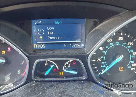 2014 Ford Escape S z USA, uszkodzony, nr VIN 1FMCU0F76EUC18932